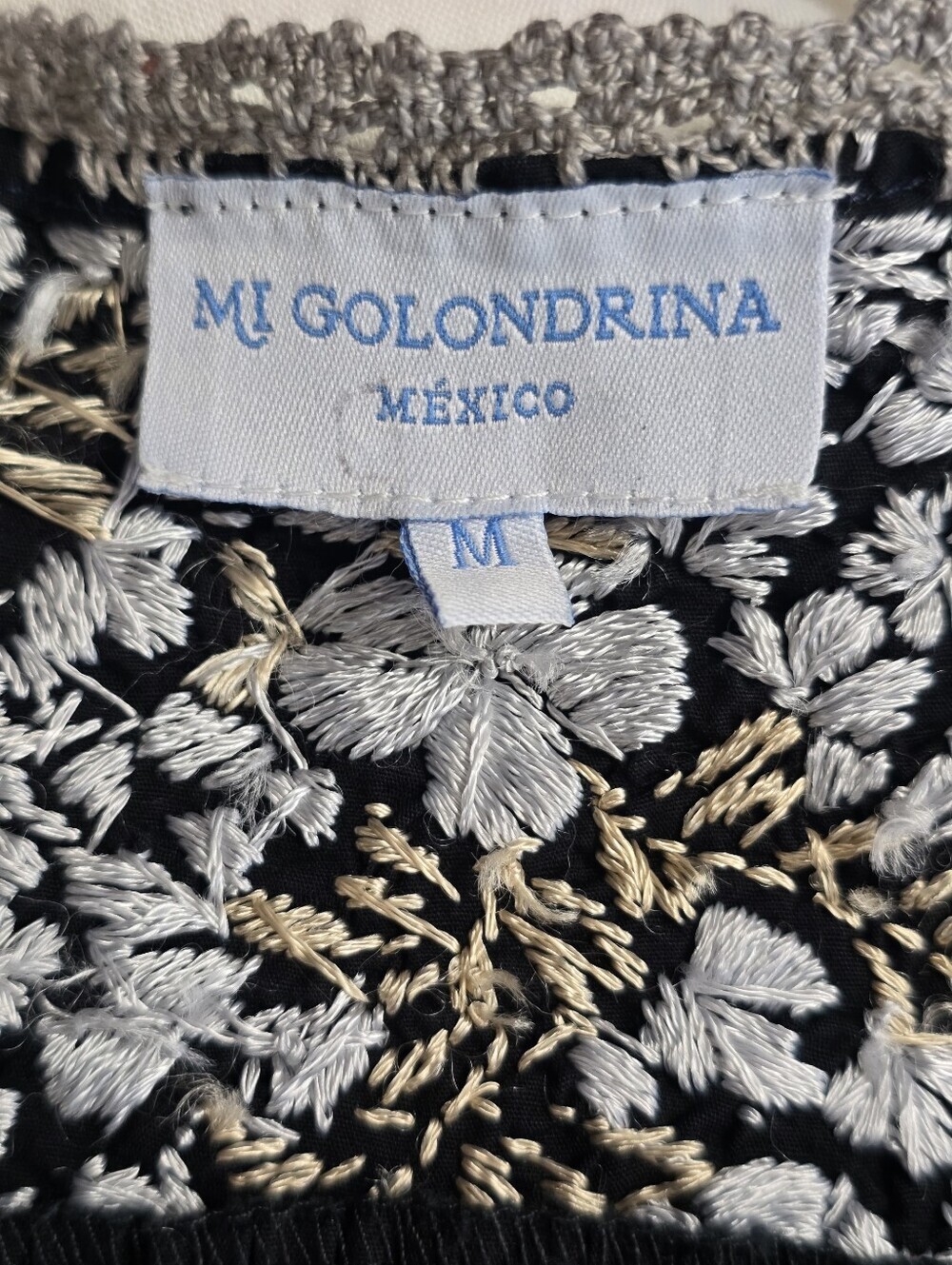Mi Golondrina Black Floral Embroidered Blouse Sz.M Cotton Peasant Boho Top - Picture 10 of 14